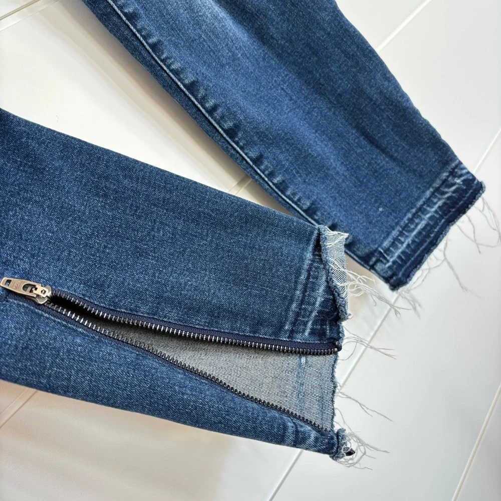 GAP Blue Skinny Jeans with Distressed Details Skinny High Rise Size 32